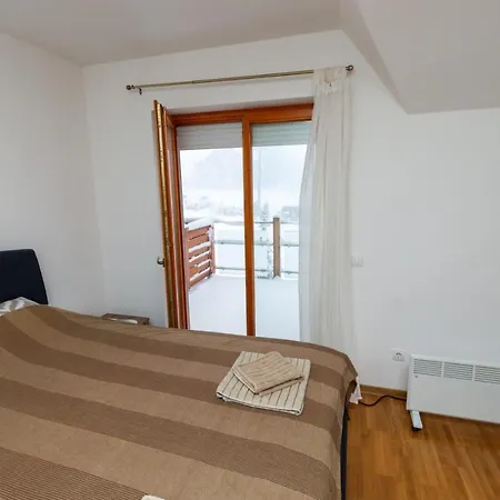 Apartment Sunce Zova *