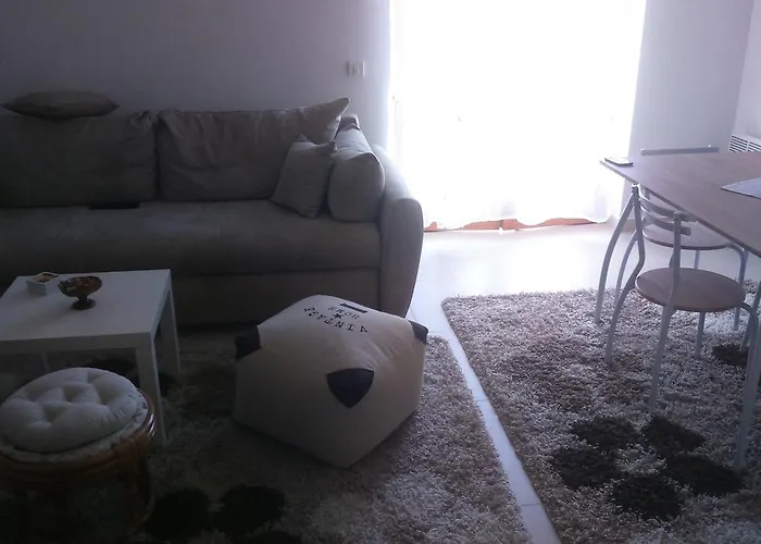 アパート Sunce Zova